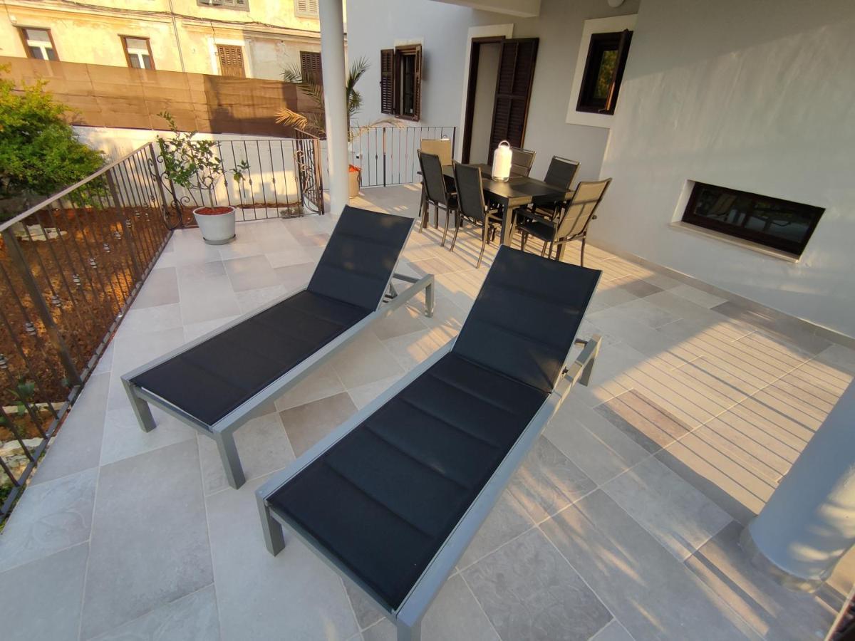 Apartvilla Castropola Exterior photo